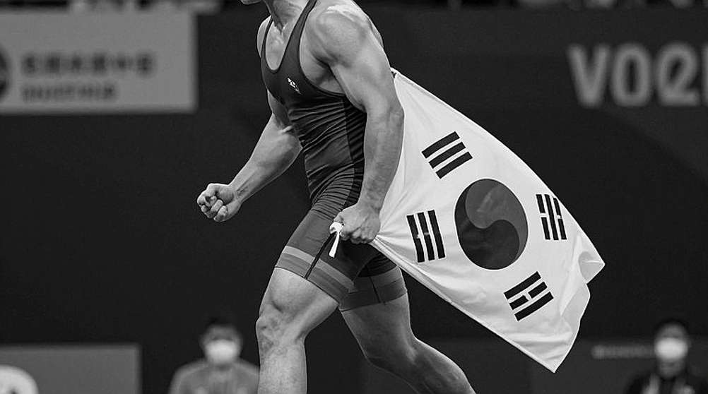 The 100-Gram Verdict: Wrestling's Biggest Bout Is Still Fought on the Scale
