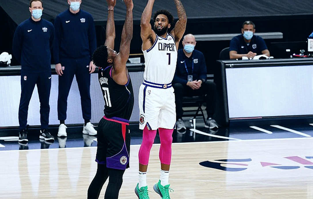 NBA राउंडअप: अवदिया ने ब्लेज़र्स को जिताया, साबोनिस का 27-19-10 हार में — और बारह मैचों की उस रात का बहीखाता